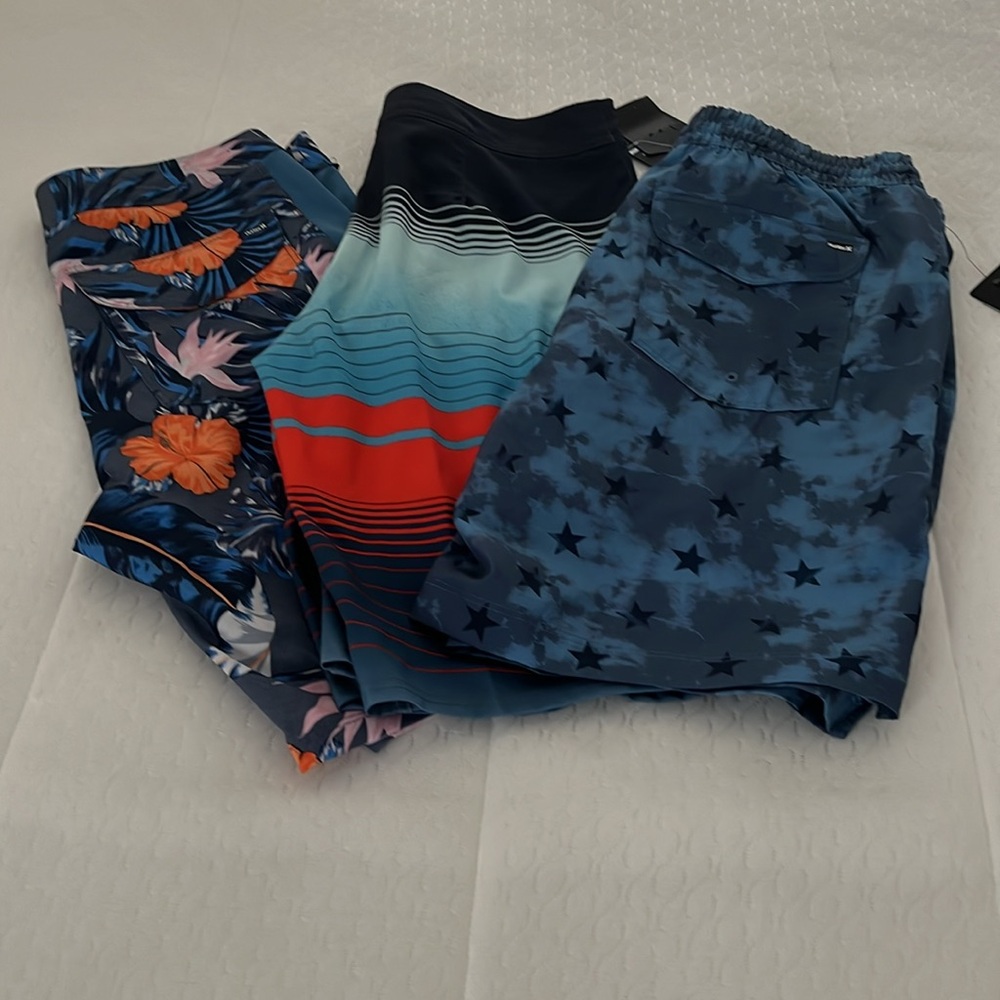 Men’s 3 pair Hurley and ONeil swimwear NWTS - Picture 12 of 12